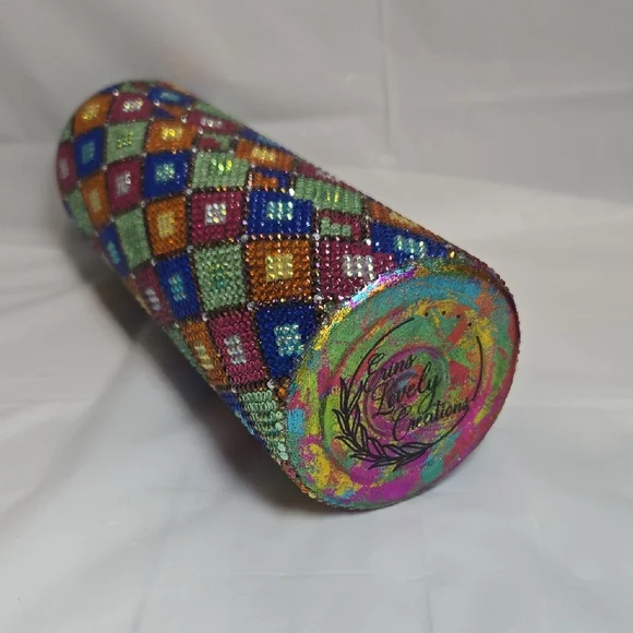 20oz Vibrant Multicolor Diamond Pattern Tumbler - Picture 6 of 6